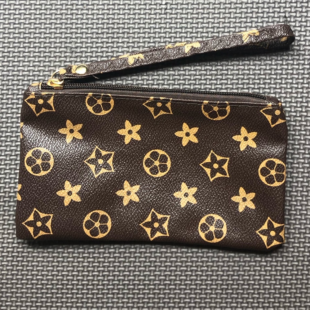 Wristlet